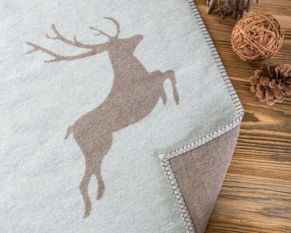 Decke Sylt Hirsch, 140x200 cm von David Fussenegger